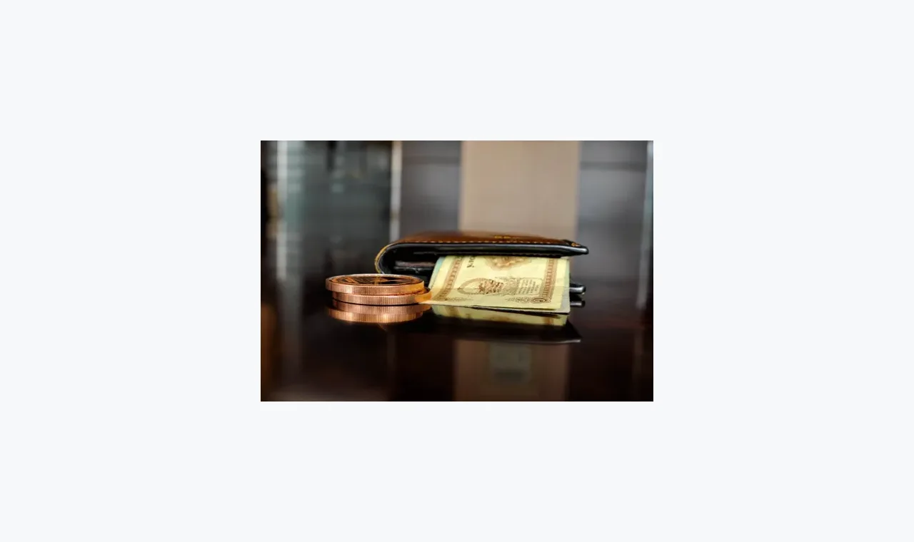香港地区部分银行调整内地客户开户政策，严审投资账户资金来源 插图